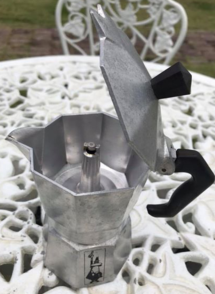 หม้อต้มกาแฟสด moka express ยี่ห้อ Bialetti (ของแท้จากอิตาลี) 