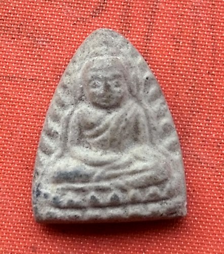 เริ่ม 10 บาท กับ พระเนื้อดิน   …D811
