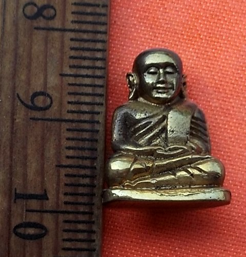 เริ่ม 10 บาท กับ รูปหล่อหลวงพ่อเงิน …E426