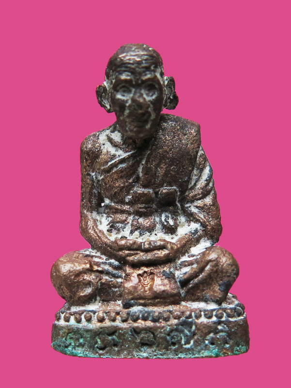 รูปเหมือน (หล่อโบราณ) หลวงพ่อขวัญดี วัดท่ามะปรางค์ พิษณุโลก