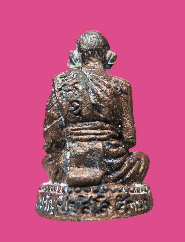 รูปเหมือน (หล่อโบราณ) หลวงพ่อขวัญดี วัดท่ามะปรางค์ พิษณุโลก