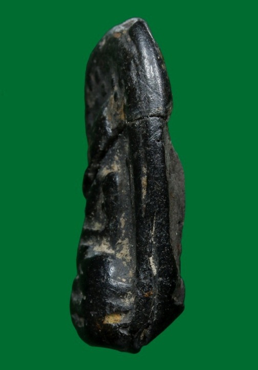 ชิ้นส่วนด้านหน้าพระกริ่งคลองตะเคียน เนื้อดิน จ.อยุธยา