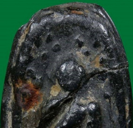 ชิ้นส่วนด้านหน้าพระกริ่งคลองตะเคียน เนื้อดิน จ.อยุธยา