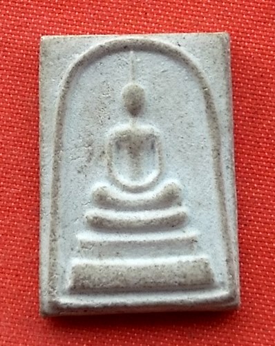 เริ่ม 10 บาท กับ พระสมเด็จ เนื้อผง …E579