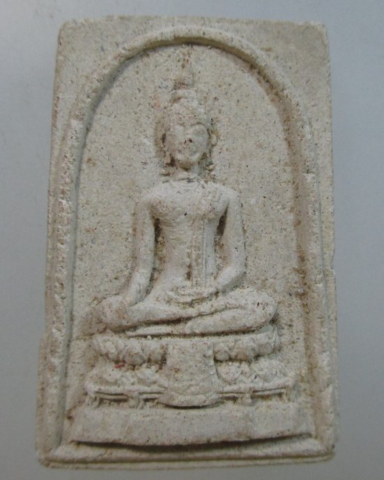 ๒๐ พระพุทธเนื้อผง