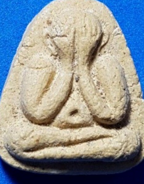 พระปิดตา เนื้อเหลือง วัดยายร้า จ.ระยอง พระองค์นี้หลวงปู่่ทิมและพระอาจารย์ดัง ๆ แห่งภาคตะวันออกร่วมปล