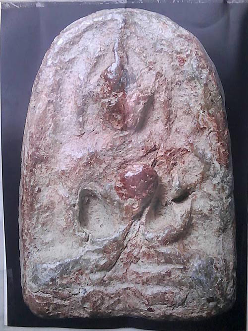 พระกําแพงซุ้มกอ พิมพ์ใหญ่ มีกนก กรุลานทุ่งเศรษฐี จ.กําแพงเพชร