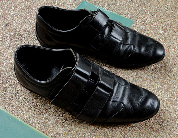 รองเท้า GUCCI กุชชี่ ของแท้ made in ITALY ครับ