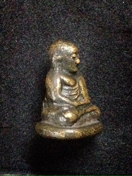 รูปหล่อ พิมพ์ขี้ตาห้าชาย