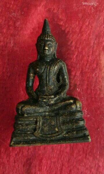 หลวงพ่อโสธรปี30 อุยาว ครับ