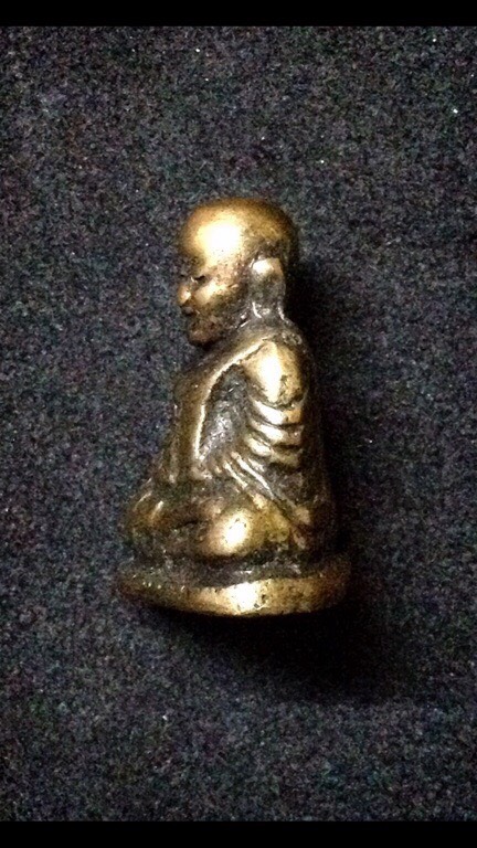 รูปหล่อหลวงพ่อเงิน วัดบางคลาน พิมพ์นิยม