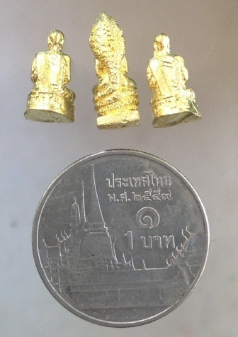  พระรูปเหมือนองค์จิ๋ว หลวงพ่อหยอด วัดแก้วเจริญ จ.สมุทรสงคราม จำนวน3องค์