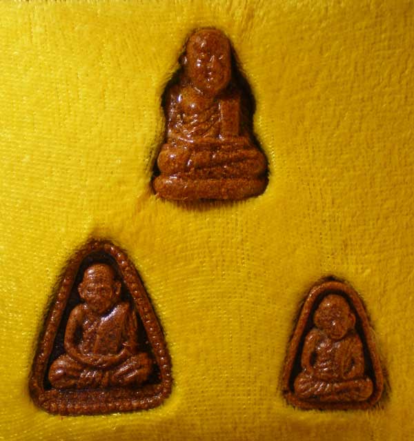 หลวงพ่อเงิน เนื้อกระเบื้องหลังคาโบสถ์เก่า ปี38-39