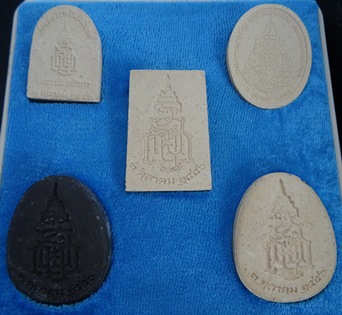 ญสส รุ่น 100 พระชันษา 3 ตค 2556 ชุด 5 องค์ 