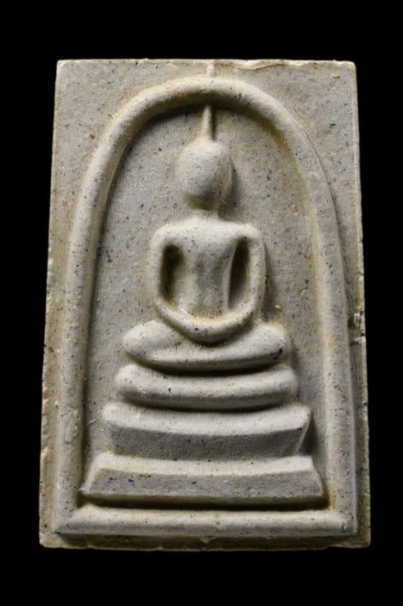 พระสมเด็จวัดระฆังรุ่น 214 ปีเกิด ( พิมพ์นิยม ) "เกศเอียงทะลุซุ้ม " บล็อกยาง+เนื้อเข้ม พร้อมกล่องเดิม
