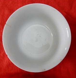 ถ้วยจีนเก่าโบราณ 4 ใบ  วัดใจเบาๆ