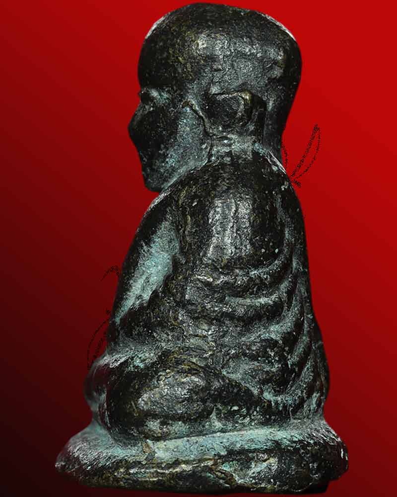 หลวงพ่อเงิน วัดบางคลาน รุ่นปืนแตก พิมพ์ เศียรโต นิยม วัดคงคาราม อ.โพทะเล จ.พิจิตร