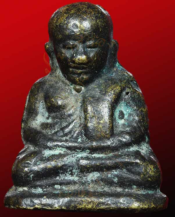 หลวงพ่อเงิน วัดบางคลาน รุ่นปืนแตก พิมพ์ เศียรโต นิยม วัดคงคาราม อ.โพทะเล จ.พิจิตร 