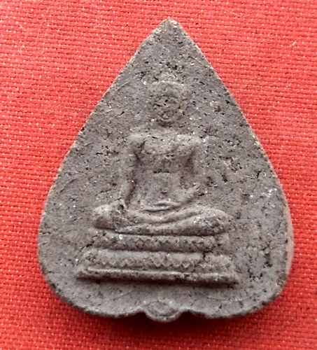 เริ่ม 10 บาท กับ พระเนื้อดิน   …D528