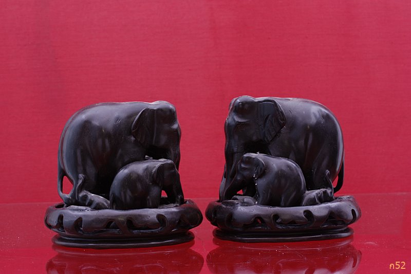 ช้างคู่ลูกช้าง จัดให้ 2 ชุด