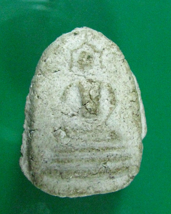 พระผงกรุ วัดใหม่ปากบาง พิมพ์สามชั้น