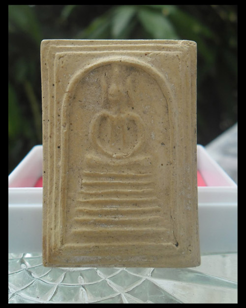 >> ถู ก แพงแดง เ ค า ะ เ ดี ย ว >> สมเด็จ 7 ชั้น วัดเกษไชโย รุ่นเสาร์ห้า (ซุ้มมีจุด)