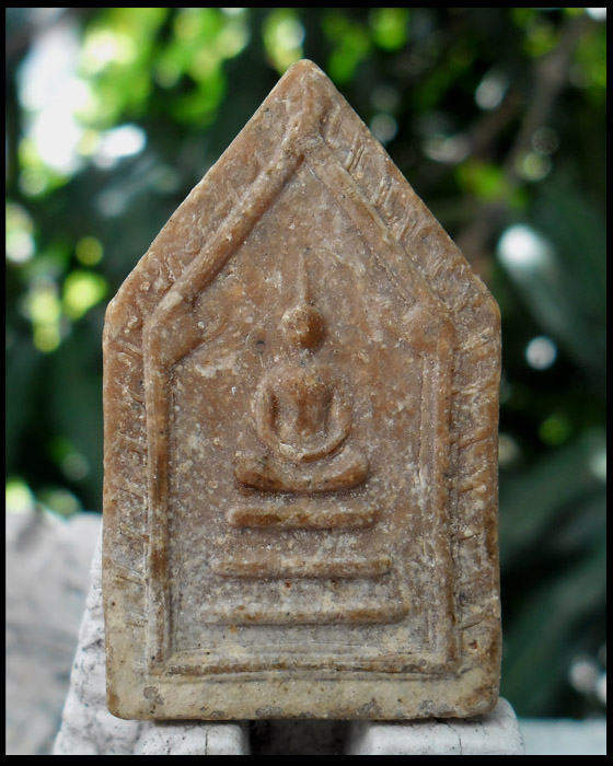 >> ถู ก แพงแดง เ ค า ะ เ ดี ย ว >> พระผงหลวงปู่แหวน ปี 2517