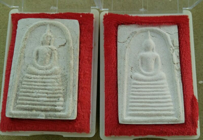 พระสมเด็จ9ชั้นวัดเกษไชโยรุ่นประวัติศาตร์ปี31หลังลายผ้า นิยมพร้อมกล่องครับ