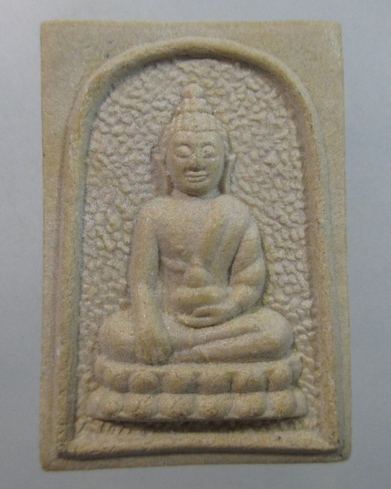 ๒๐ พระพุทโธ เนื้อผง