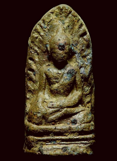 พระรอดวัดพระสิงห์ จ.เชียงใหม่ ปี2496 พิมพ์หูติ่ง