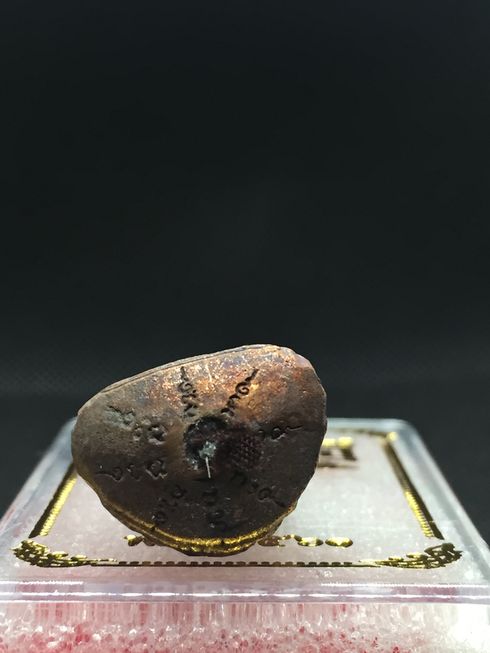 รูปหล่อฐานภูเขา รุ่น เศรษฐี หลวงปู่บุญมา จ.ปราจีนบุรี เนื้อทองแดงเถื่อน