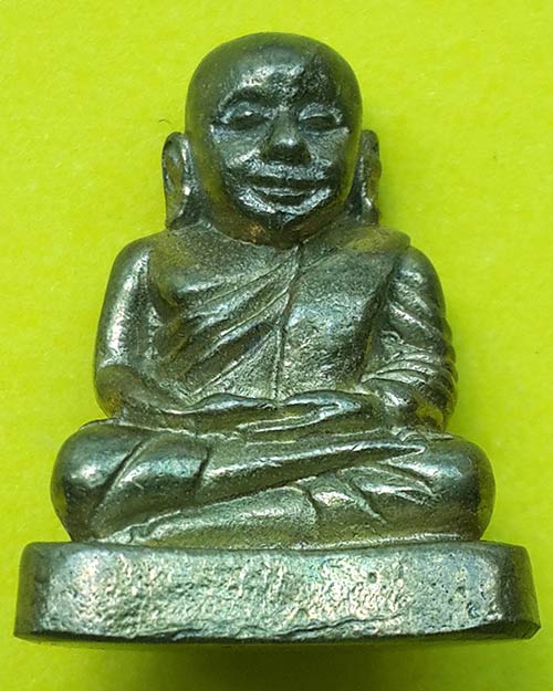 พระรูปหล่อหลวงพ่อเงินวัดบางตลาน จ.พิจิตร
