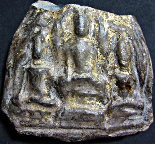 พระสามกรุลำพูน......สวยสวยสภาพลงรักยางไม้ปิดทองเก่าเดิมเดิมบิ่นจากกรุหายาก