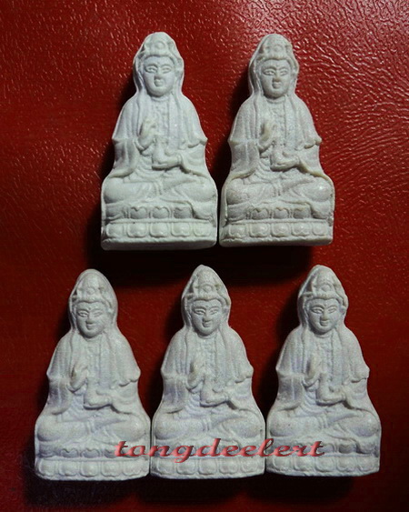 เจ้าแม่กวนอิม ญสส. สมเด็จพระญาณสังวรฯ วัดบวรนิเวศวิหาร รุ่นแรก สวยมากค่ะ