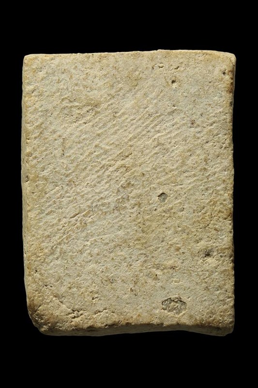 พระผงน้ำมัน พิมพ์คะแนน (พิมพ์สังกัจจายน์) ปีพ.ศ. 2491 วัดชนะสงคราม กรุงเทพฯ