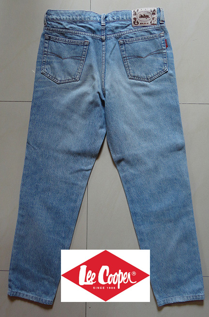 ยีนส์ Lee Cooper ของแท้ สียีนส์ ยกระดับการแต่งตัวแนวลำลองของคุณไปกับยีนส์ Lee Cooper