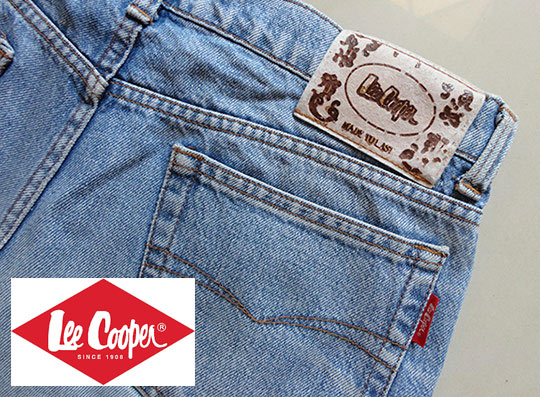 ยีนส์ Lee Cooper ของแท้ สียีนส์ ยกระดับการแต่งตัวแนวลำลองของคุณไปกับยีนส์ Lee Cooper