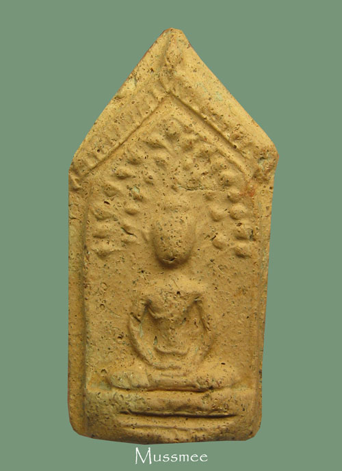 พระกรุวัดราชนัดดา (พิมพ์ปรกโพธิ์ ) อีก 1 พิมพ์ที่หายากครับ พระสวยยย ### เคาะเดียว ###