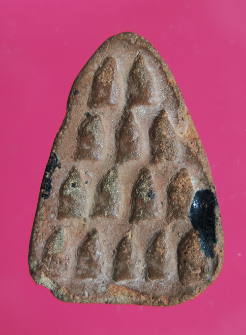 พระ 14  ศิลป์กำแพง กรุสุโขทัย