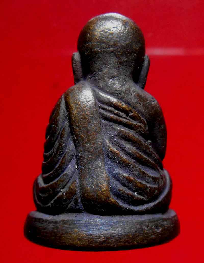 รูปหล่อหลวงพ่อเงิน พิมพ์ใหญ่ มีคราบเบ้า