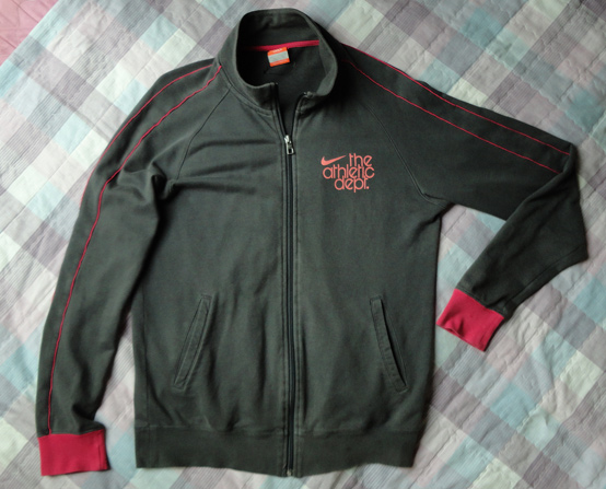 แจกเกด NIKE ของแท้ แขนเส้นคู่