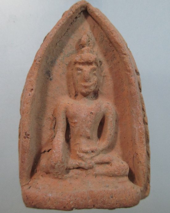 ๒๐ พระพุทธเนื้อดิน