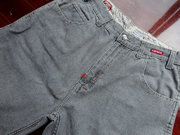 ยีนส์ขาสั้น ecko ของแท้ สีเทาโทนสว่าง แบรนด์ดังตราแรด 