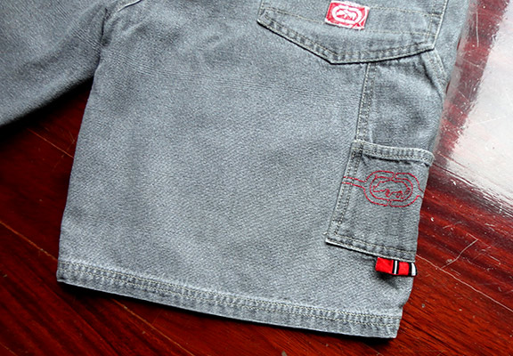 ยีนส์ขาสั้น ecko ของแท้ สีเทาโทนสว่าง แบรนด์ดังตราแรด 