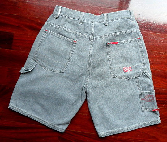 ยีนส์ขาสั้น ecko ของแท้ สีเทาโทนสว่าง แบรนด์ดังตราแรด 