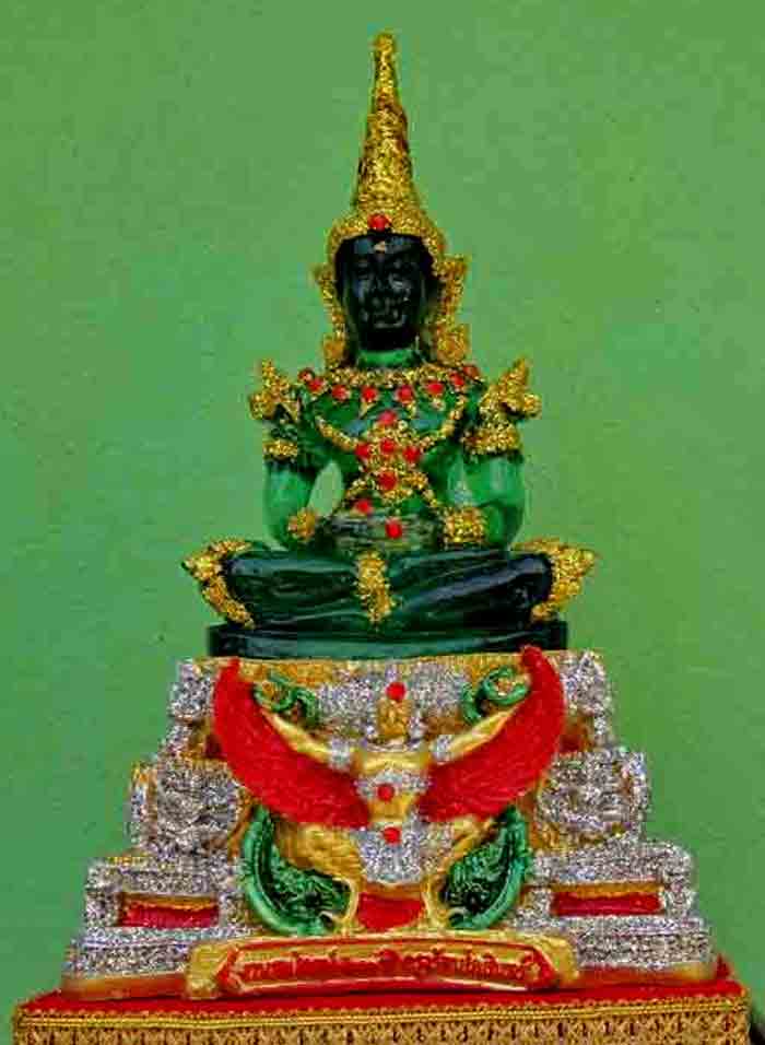 พระแก้วมรกต พิมพ์ทรงเครื่องฤดูร้อน พิมพ์งานสมโภชน์ 200 ปี กรุงรัตนโกสินทร์ สวยงามมาก ขนาดหน้าตักกว้า
