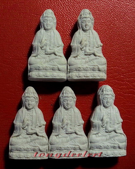 เจ้าแม่กวนอิม ญสส. สมเด็จพระญาณสังวรฯ วัดบวรนิเวศวิหาร รุ่นแรก สวยมากค่ะ