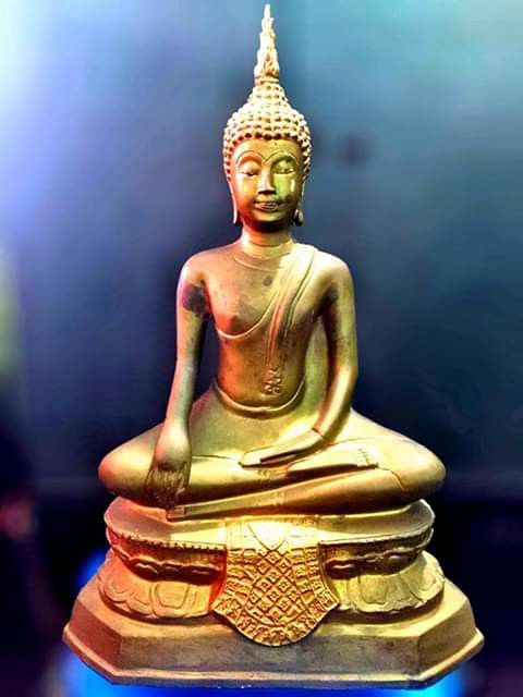 พระบูชา ขนาดหน้าตัก 9 นิ้ว ฐาน 12 นิ้ว สูง16 นิ้ว เคาะเดียว