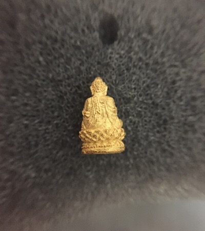 พระชัยวัฒน์พิมพ์จิ๋ว หลวงพ่อเปิ่นเนื้อทองคำ ปี2538