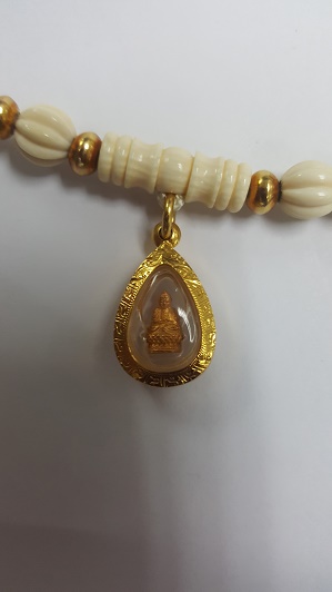 พระชัยวัฒน์พิมพ์จิ๋ว หลวงพ่อเปิ่นเนื้อทองคำ ปี2538